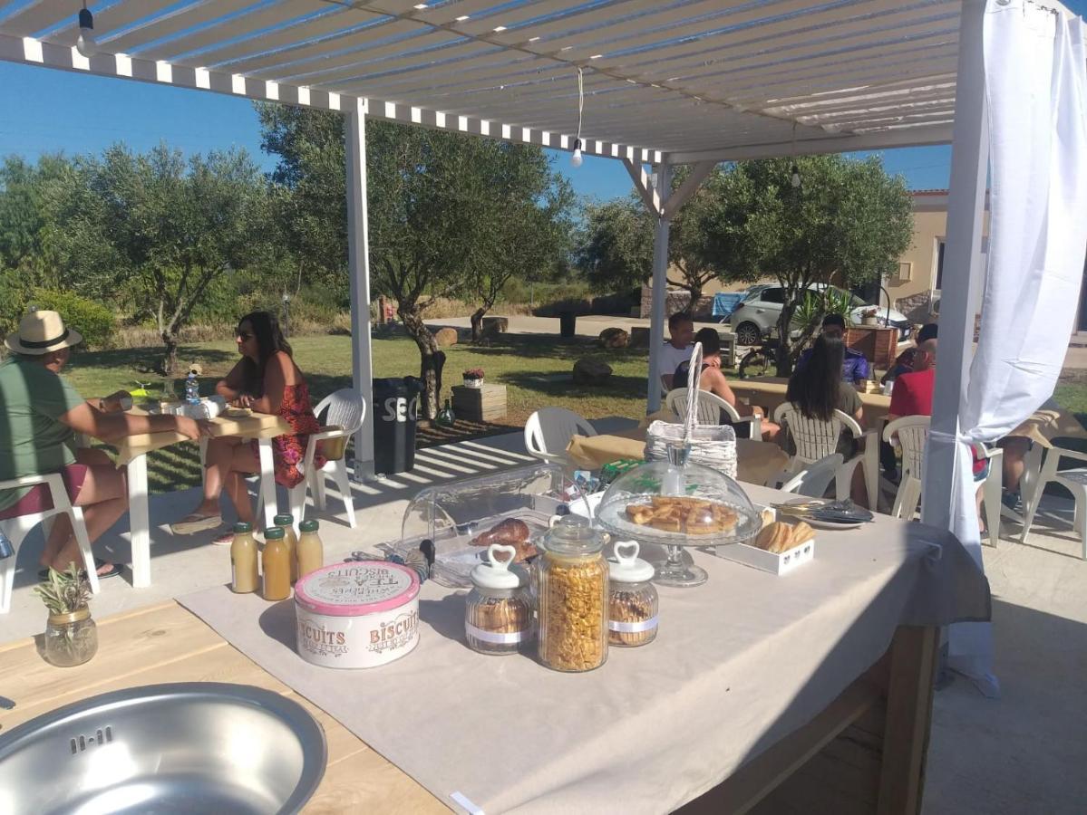 B&B Gli Ulivi SantʼAnna Arresi 外观 照片
