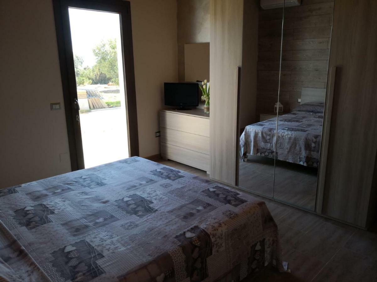 B&B Gli Ulivi SantʼAnna Arresi 外观 照片