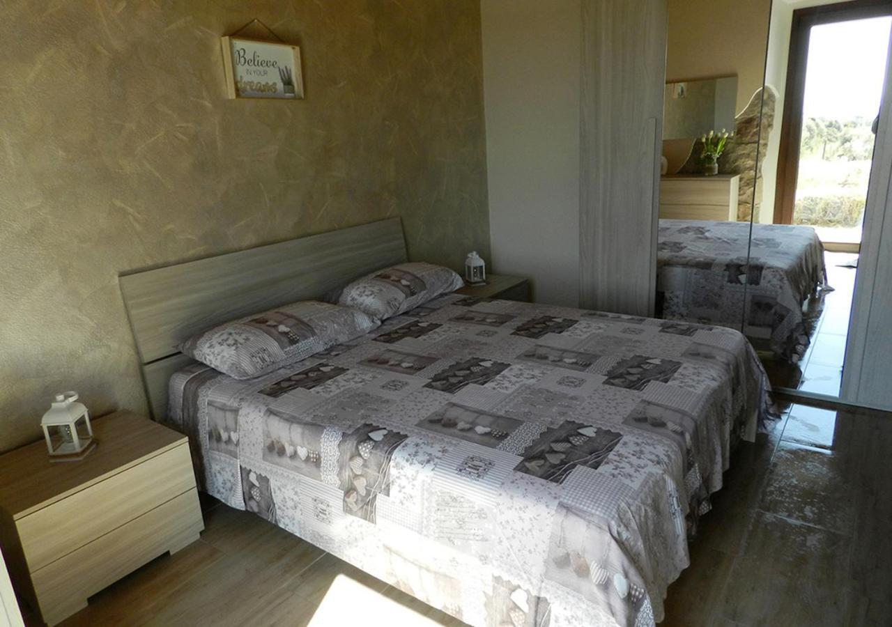 B&B Gli Ulivi SantʼAnna Arresi 外观 照片